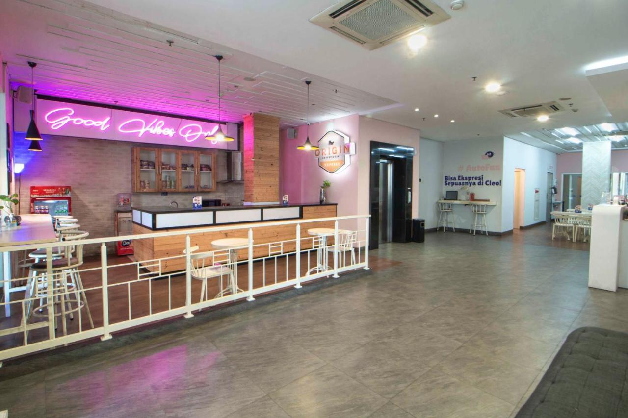 클리오 호텔 바수키 라흐맛 수라바야 외부 사진